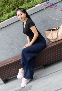 ��053�ڣ�Щ����У��ܶ��Ը�~��ɫС��Ь���ɫ���� 124P������Ƶ