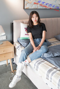 ��132�ڣ�elise-���ߵİ�ɫ��Ь������ 147P������Ƶ