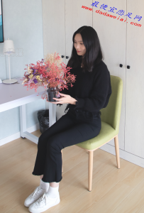 ��064�ڣ�һ�仨����ʱ�䣬��ɫ��Ь���ɫ���� 159P������Ƶ